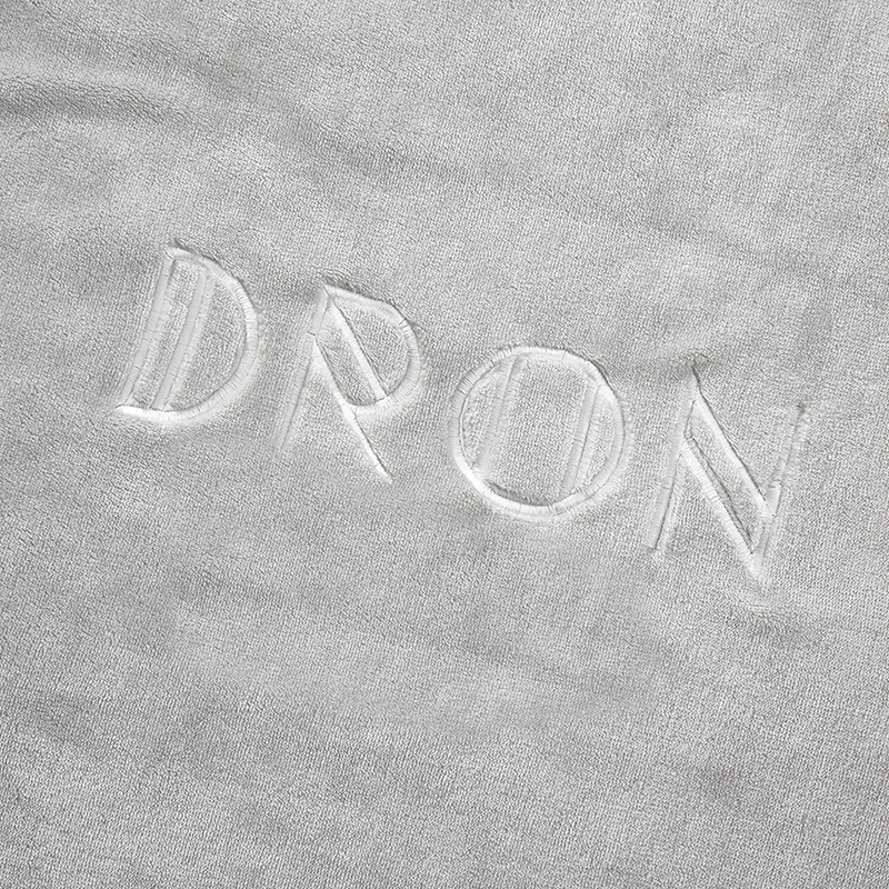 戴洛伦品卓素色毛毯DRON-TZ3202