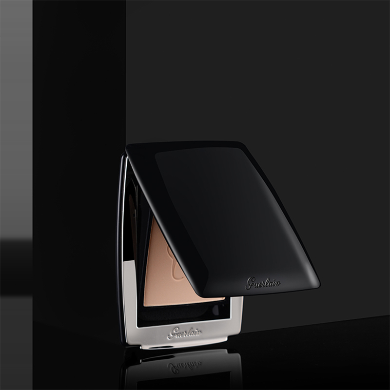 娇兰GUERLAIN 金钻修颜粉饼 10g SPF15黑钻控油遮瑕保湿00#瓷白色高清大图