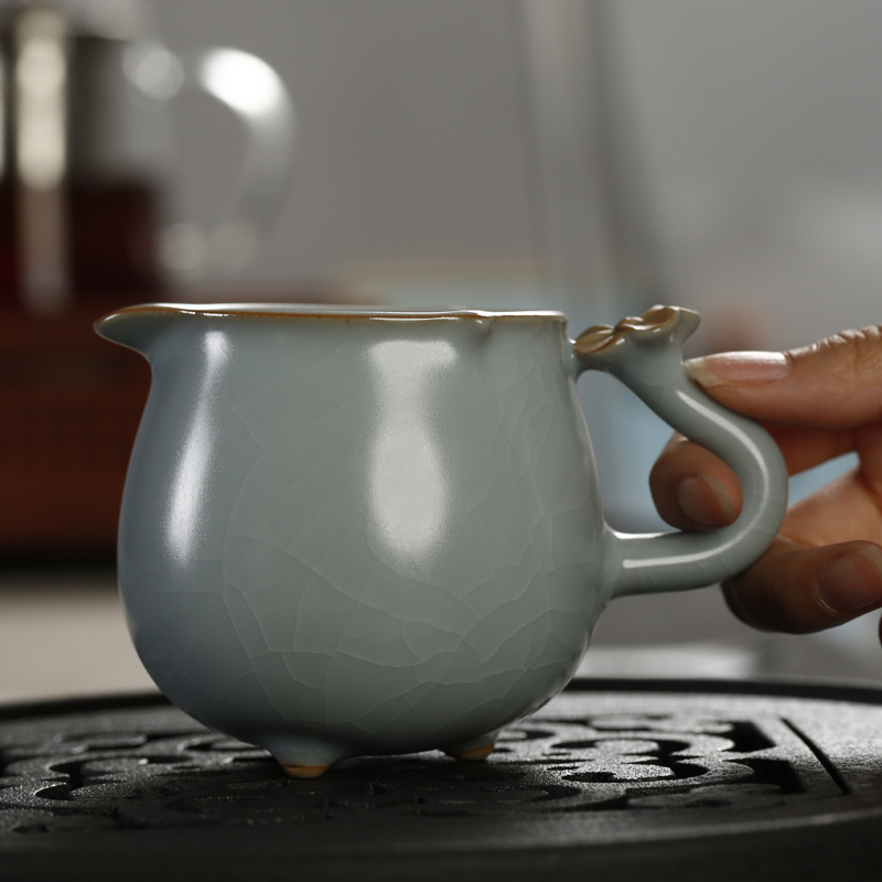 戴云品格 青瓷分茶器 汝窑陶瓷小小茶海 家用功夫茶道配件茶器茶具礼品 原矿冬青釉梅花公道杯