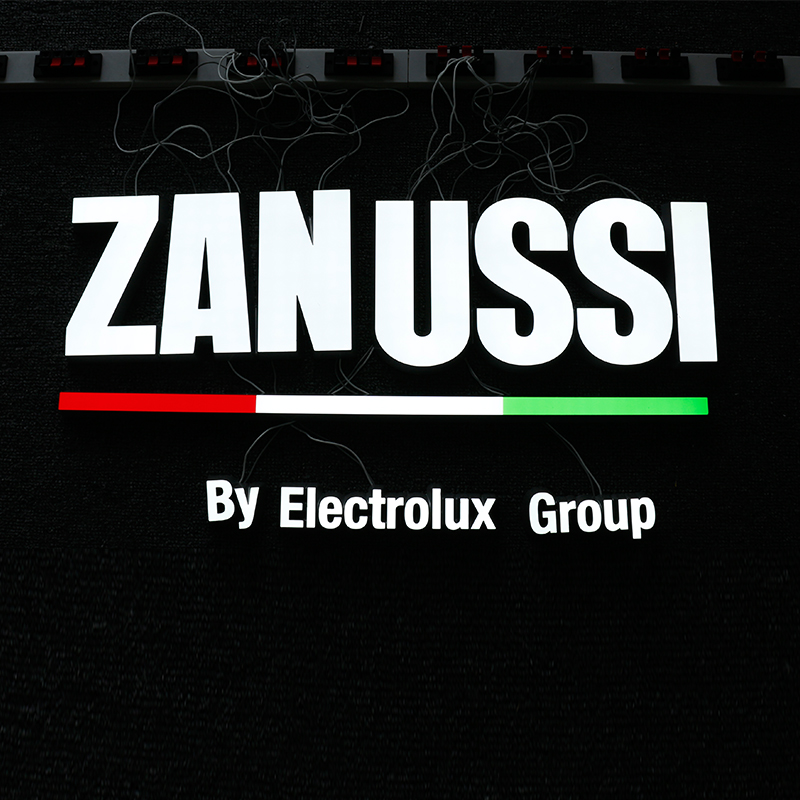 ZANUSSI -By Electrlux Group 扎努西精品发光字欧邦标识高清大图