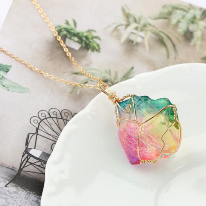 [第2件O元]七彩色天然原石绕线水晶吊坠透明多色项链情侣礼物 天然原石(一个的价钱)图片