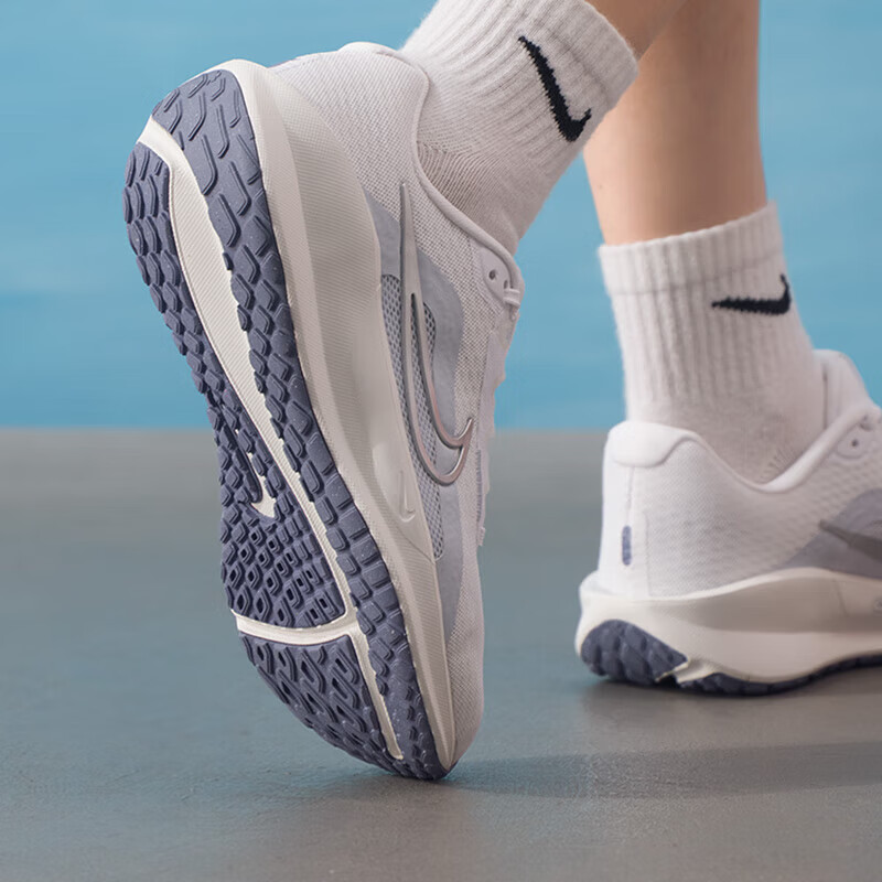 耐克（NIKE）女鞋新款户外运动鞋时尚休闲鞋防滑网面透气厚底跑步鞋FD6476-110 ZP高清大图