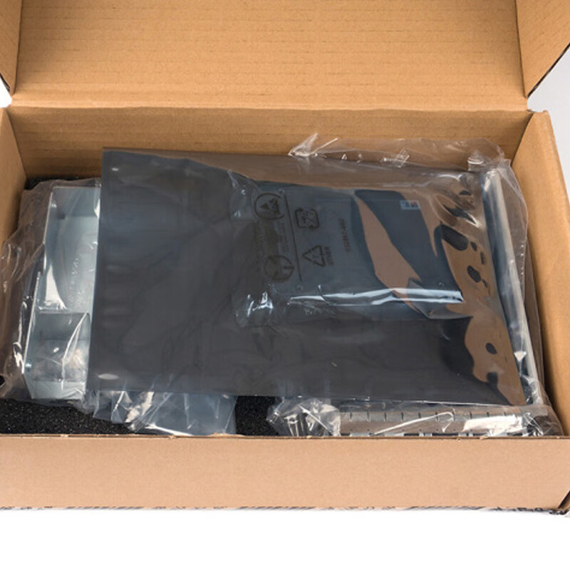 戴尔(DELL)服务器工作站企业级盒装专用固态 3.84TB SAS接口 2.5英寸 全新盒装