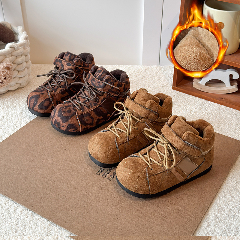 儿童复古磨砂皮中帮加绒德训鞋秋冬新款魔术贴丑萌大头休闲鞋