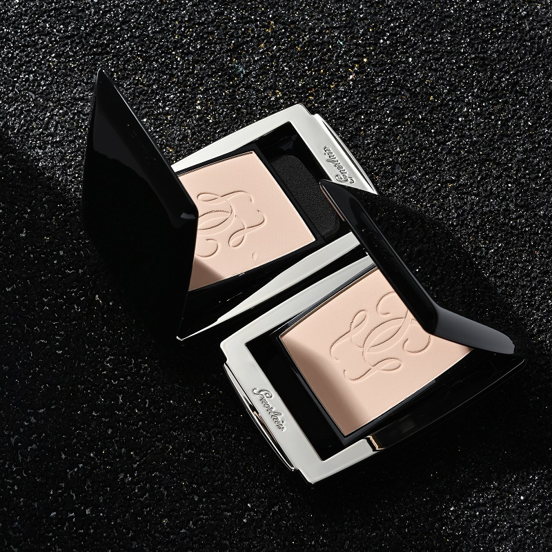 娇兰GUERLAIN 金钻修颜粉饼 10g SPF15黑钻控油遮瑕保湿00#瓷白色高清大图