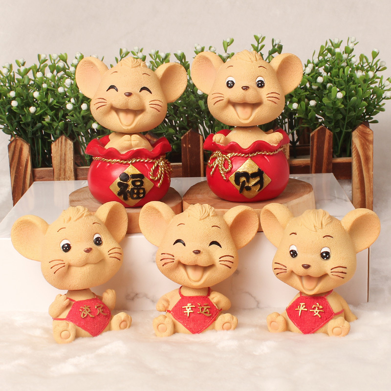 汽车内装饰品摆件创意摇头小老鼠车载公仔车上用品大全鼠年吉祥物 2福袋鼠+吉祥果+防滑垫