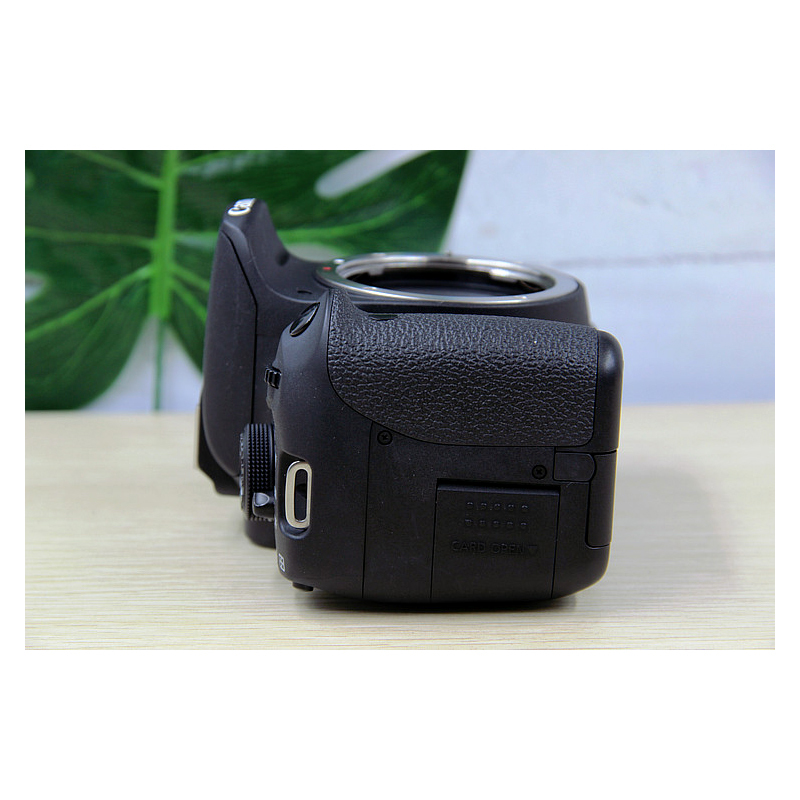 [二手95新]Canon/佳能 EOS 700D 单机身 佳能入门单反相机