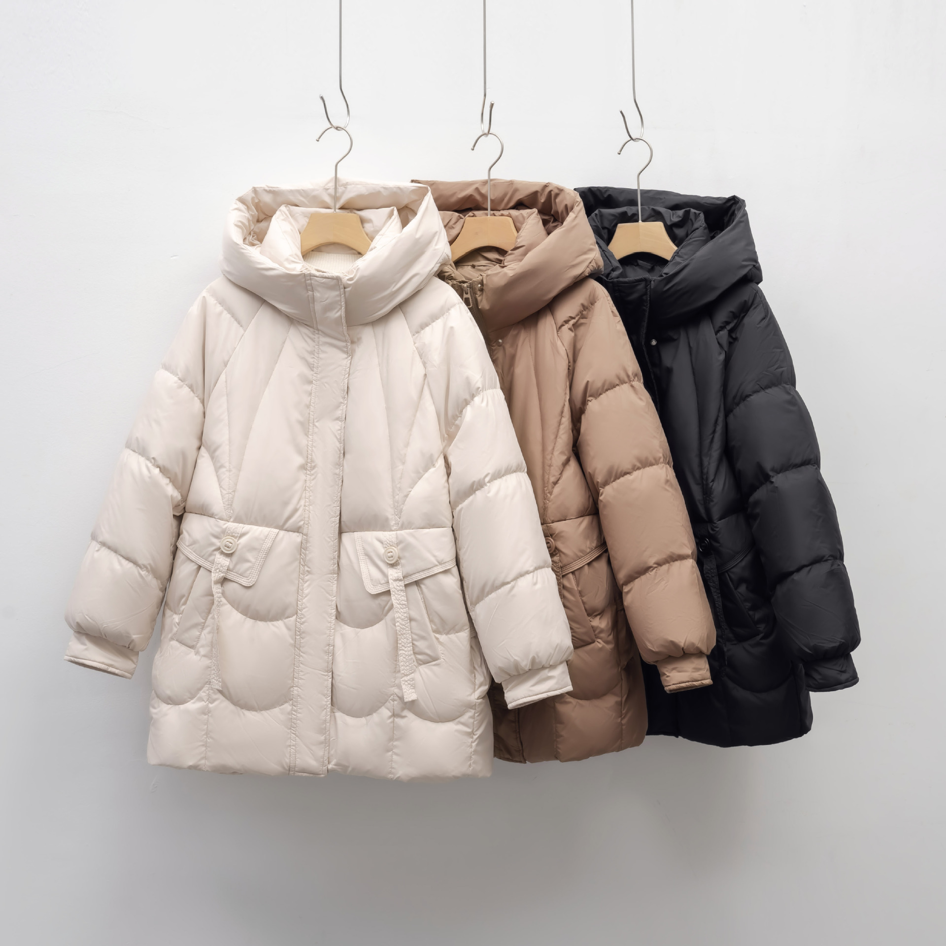 加厚时尚简约连帽保暖时尚冬季外套面包服中长款宽松羽绒服高清大图