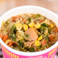 日清(NISSIN)杯面12杯 合味道方便面桶装泡面整箱速食方便食品网红海鲜味 网红零食食品杯面12口味随机混合