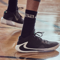耐克 Nike Zoom Freak 1 字母哥签名战靴1代 黑白蓝橙倒钩男子气垫实战篮球鞋