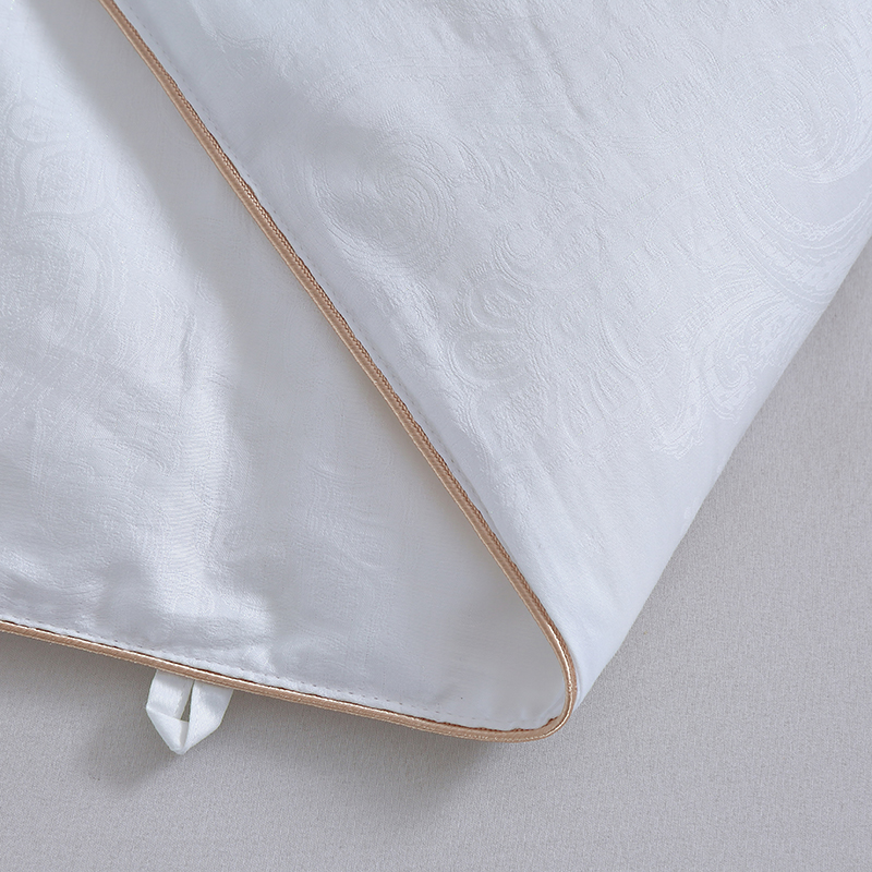 安睡蚕丝被高清大图