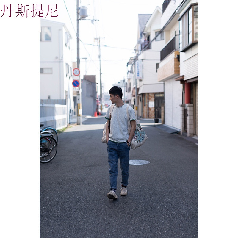 [买三免一]|仔细看细节的白色绿边T恤