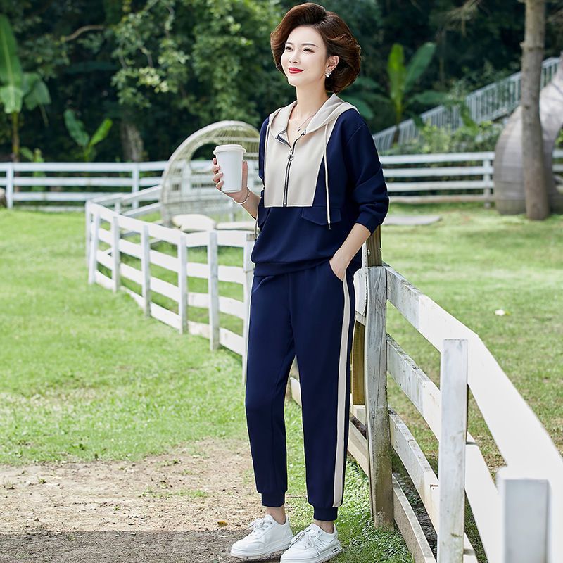 妈妈秋装休闲运动服套装洋气2021款40中老年人连帽撞色卫衣两件套