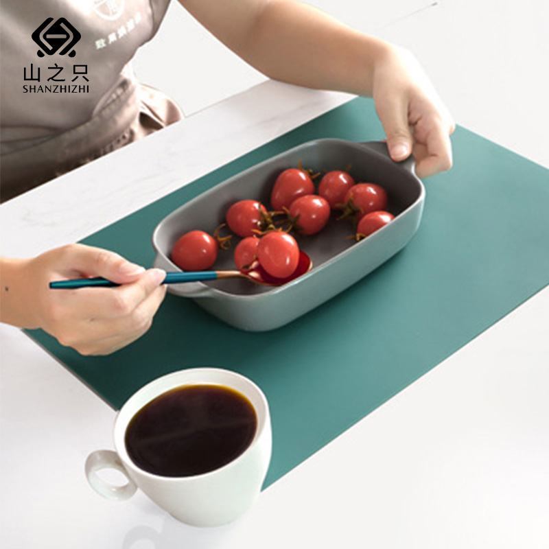 山之只 防水防油雾面硅胶餐垫 40*30cm 张高清大图