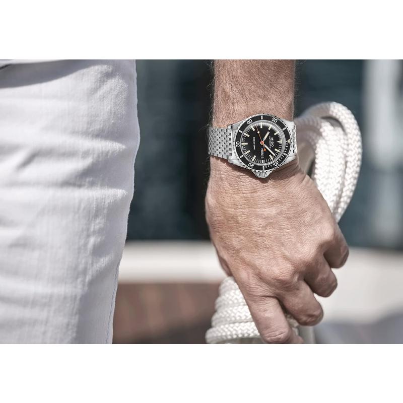 Mido瑞士男表 海洋之星系列运动百搭夜光黑盘钢带自动机械200米防水表高清大图