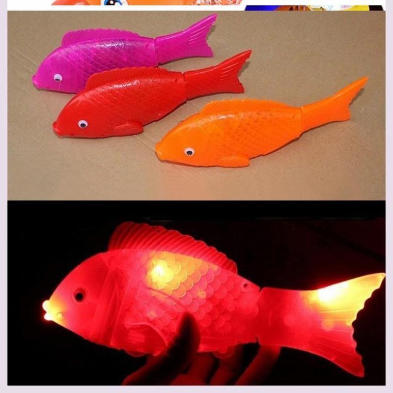 标配金鱼玩具电动摇摆摆鱼玩具仿真电动鱼发光会跑小鱼玩具发条摇摆鱼