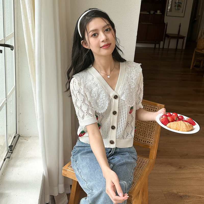 [2.5折价94元]唐狮新款V领拼接针织衫设计感甜美短款上衣女春夏季复古短袖T恤F