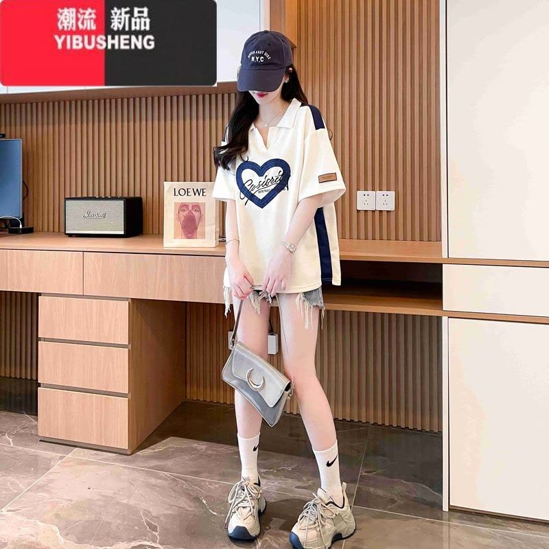 YIBUSHENG华夫格polo领短袖t恤女季2024新款大码胖mm显瘦遮肚V领上衣图片