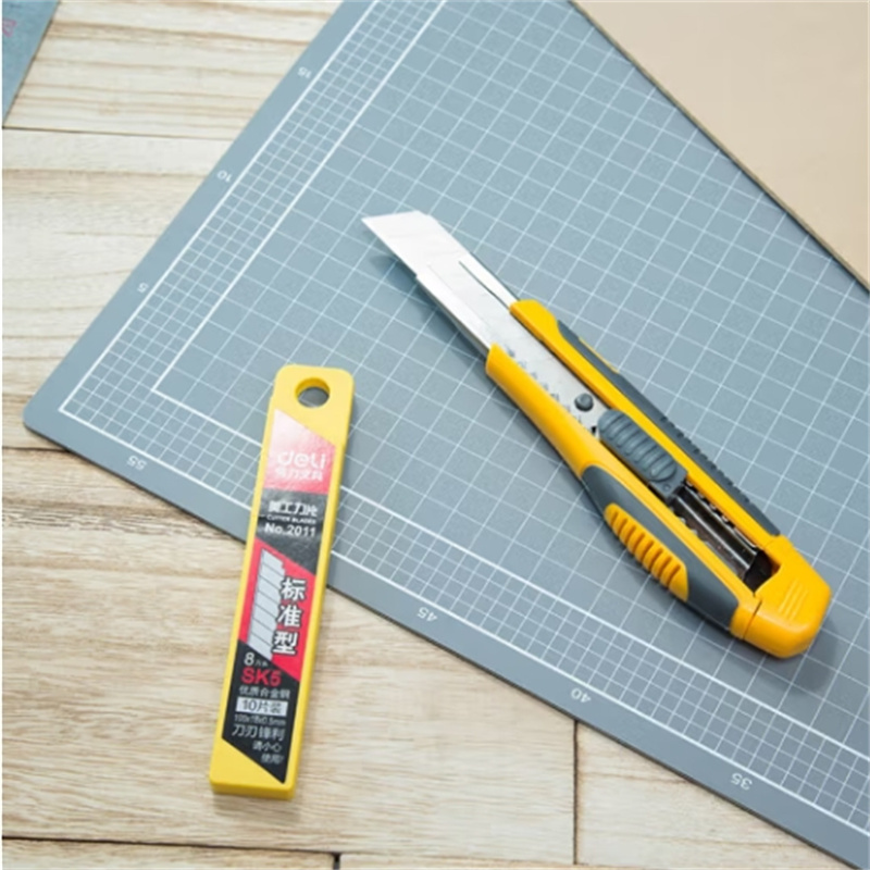 得力 大号耐用美工刀 10把装 33225高清大图
