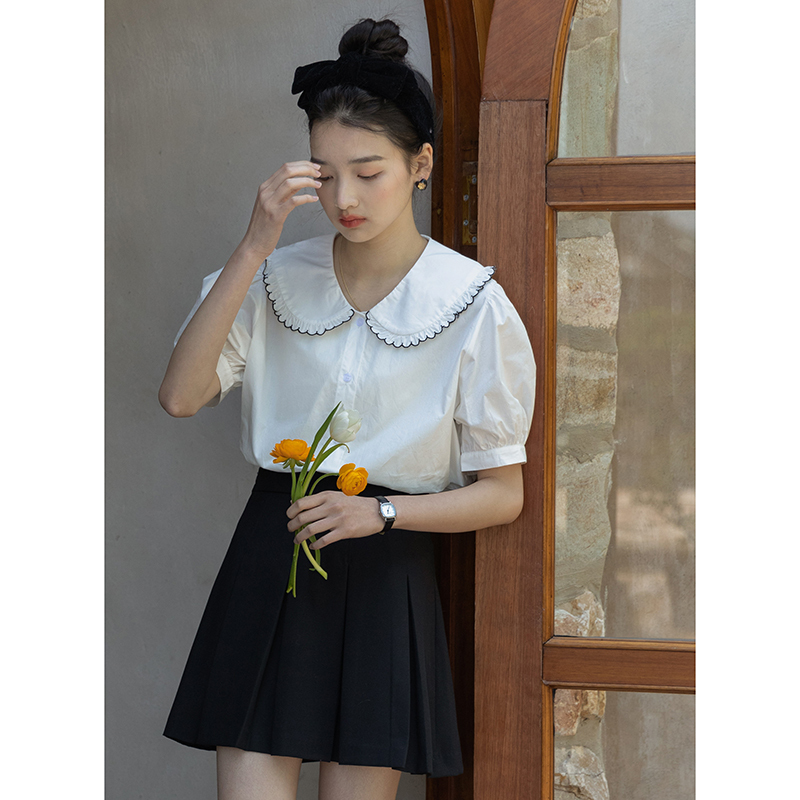 2022夏季新款复古甜美撞色边娃娃领短袖衬衫上衣女