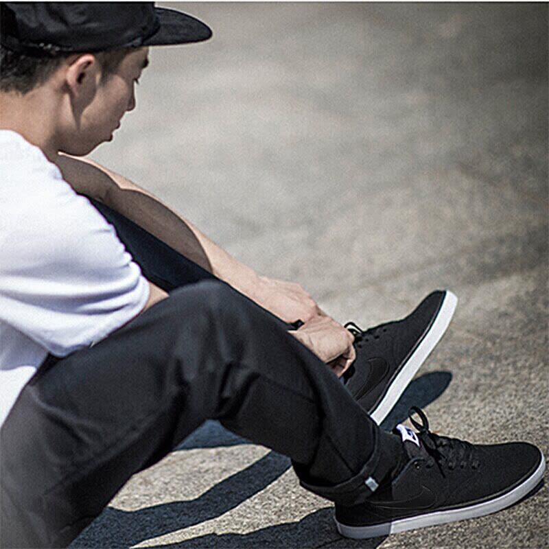 NIKE耐克男女鞋新款SB CLUTCH 黑白运动休闲街头潮流低帮帆布鞋板鞋轻便透气880268-004 Z图片