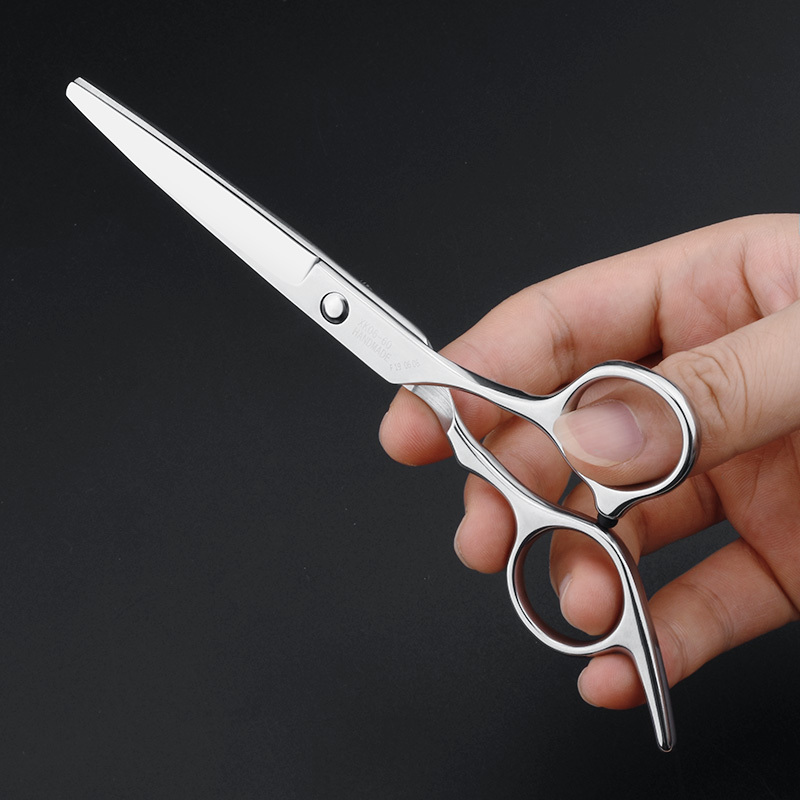 和家庭儿童成人理发美发刘海剪刀理发剪刀平剪直剪视频