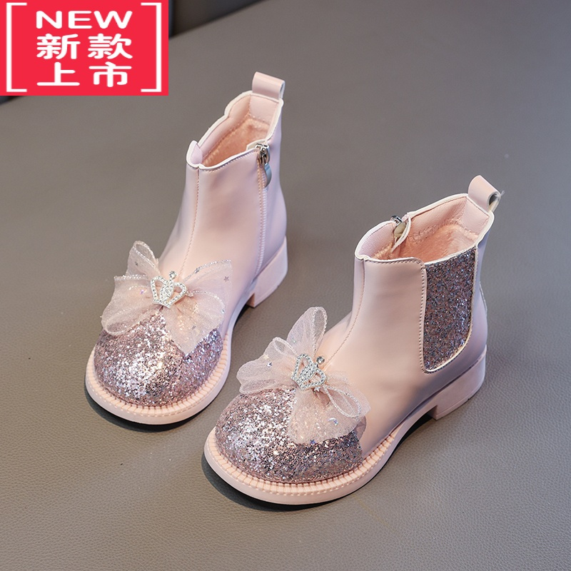 可莉允女童靴子儿童春秋爱莎2022新款宝宝马丁靴冬加绒皮靴公主水晶短靴