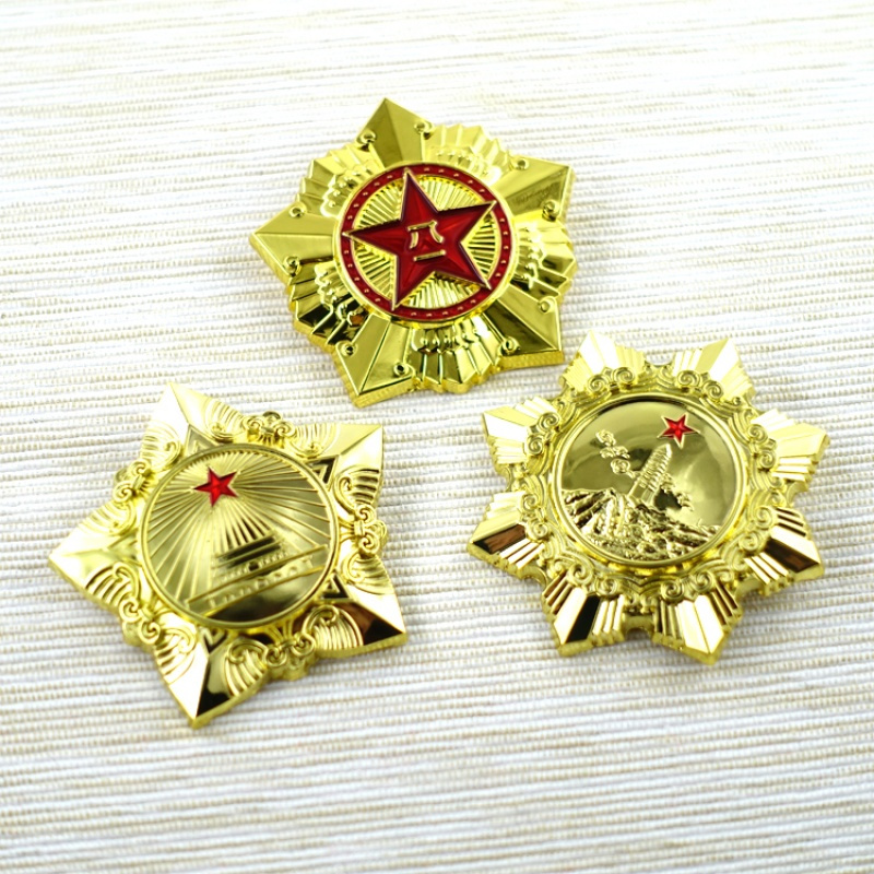 妙意新款定做高档亮金色镀金金属八一勋章五角星徽章参战老兵纪念品