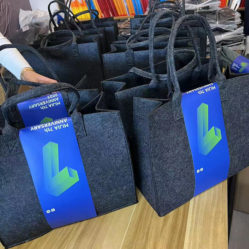 壹品千优美毛毡手提袋收纳袋定制 文创用品出游手提包 多色可选 小号 25*19*9cm 500个起订高清大图