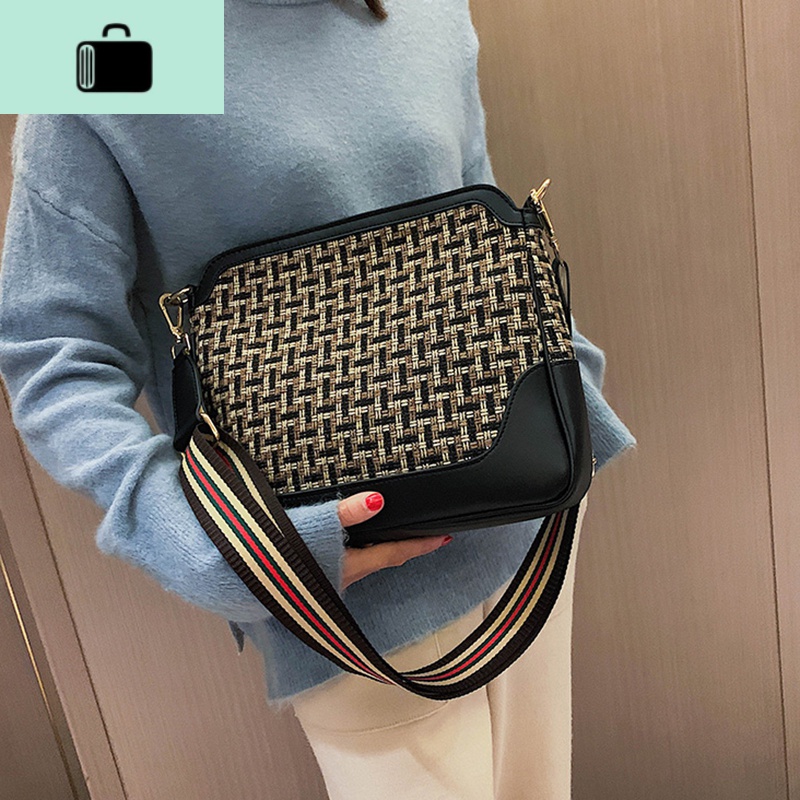 大容量质感包包女2020春季新款毛呢托特包韩版百搭气质宽带斜挎包NEWLAKE高清大图