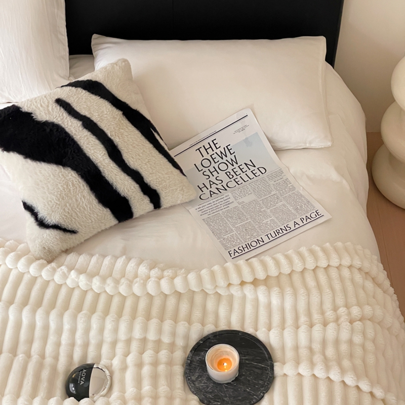 雅鹿 加厚兔毛绒毛毯高清大图