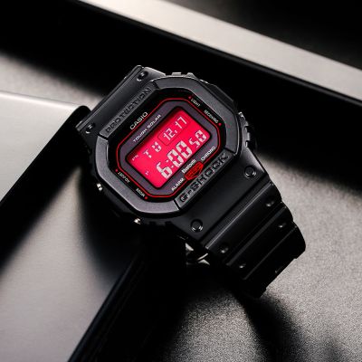 卡西欧CASIO旗舰店手表男小方块电子表G-Shock炫夜之城运动时尚小黑表石英表男GW-B5600GW-B5 GW-B5600AR-1PR血鹤屏+蓝牙+太阳能电波