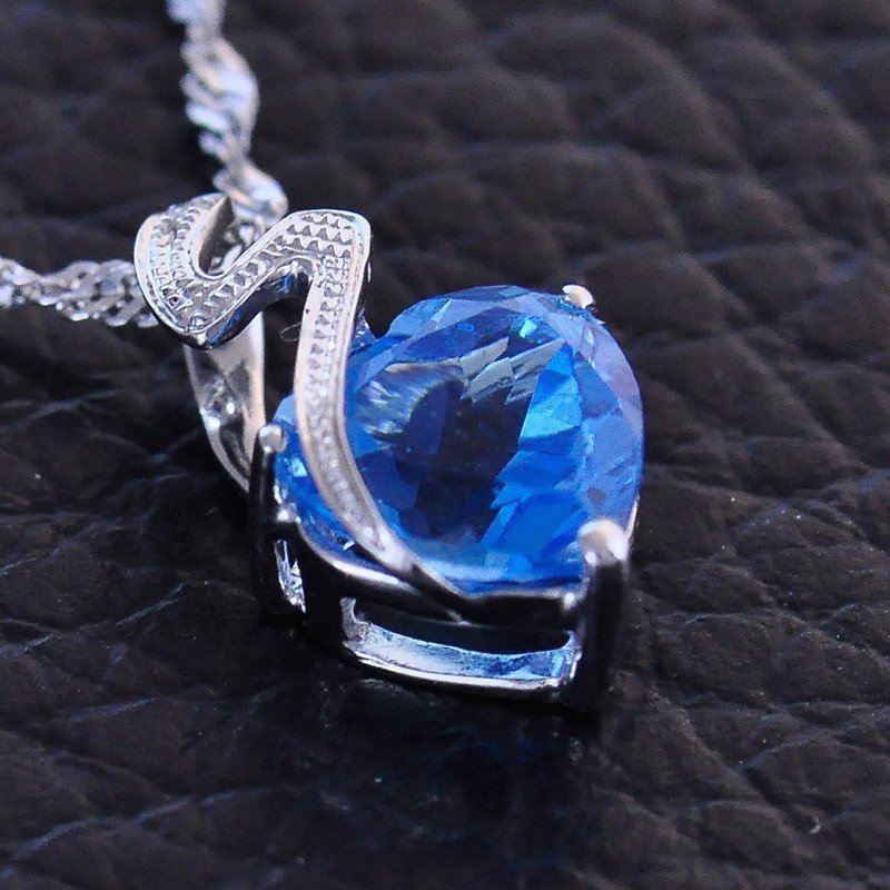 梦克拉Mkela 18K金托帕石吊坠 浪漫心往 宝石吊坠