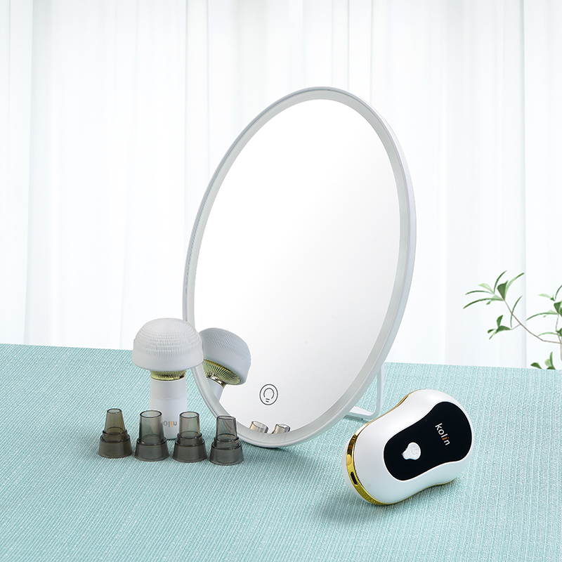 歌林三合一(洁面仪+LED化妆镜+黑头仪)