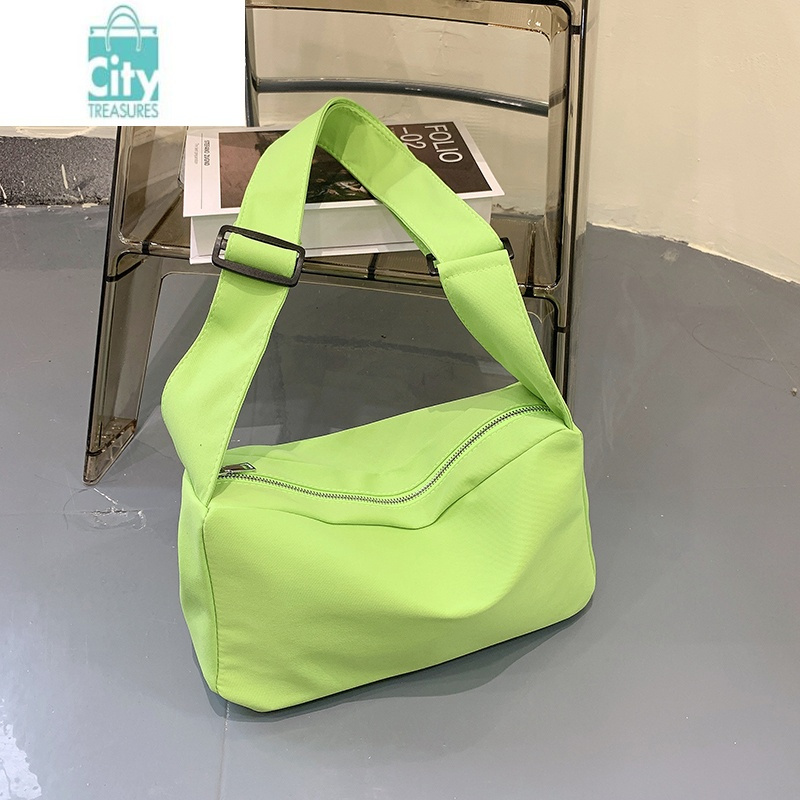 日系运动休闲通勤斜挎包女2024新款大容量帆布包学生上课单肩挎包