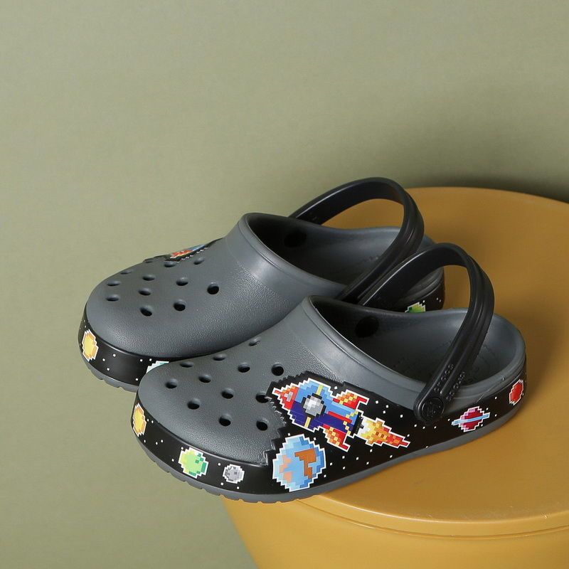 crocs儿童童鞋洞洞鞋小黄人联名款卡骆驰童鞋中大童沙滩凉鞋拖鞋