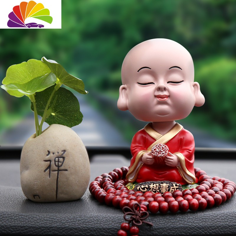 小和尚创意可爱公仔车载香熏摆件车内装饰品摇头心想事成荷叶禅罐送三