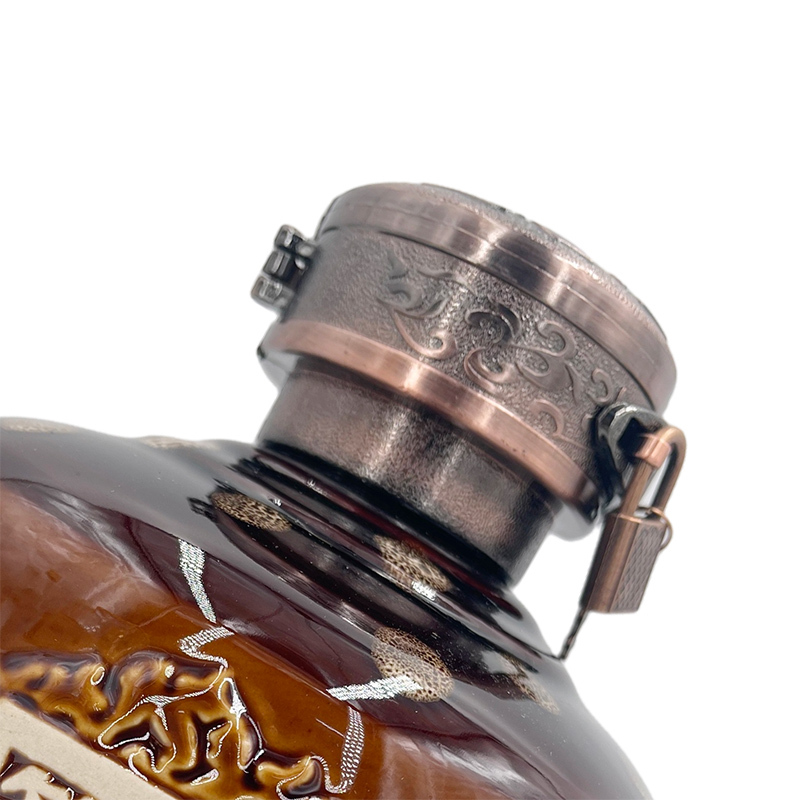 筑春 筑春老酒 洞藏老酒 53度 1.5l 糯米酒