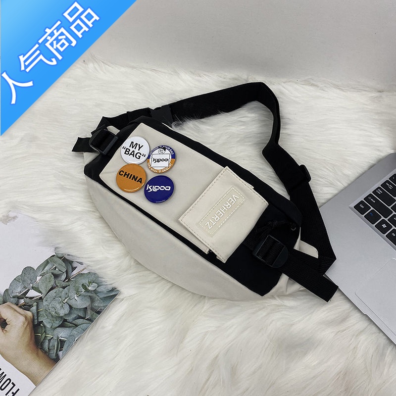 封后ins潮牌胸包男休闲日系单肩小背包女学生潮流斜挎包2021新款腰包 白黑+随机四个徽章