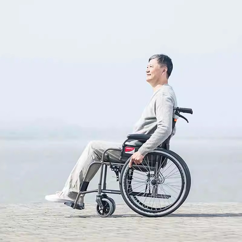 鱼跃轮椅车折叠轻便老人专用多功能残疾人瘫痪代步手动手推车H051高清大图