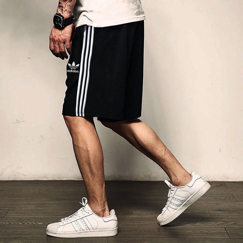 阿迪达斯三叶草短裤男2021夏季新款运动裤休闲宽松五分裤潮GN3523