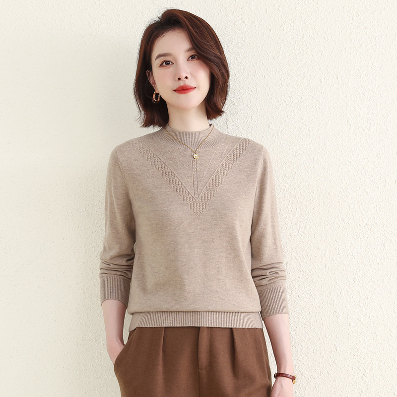 恒源祥纯色半高领羊毛衫女秋冬新款几何绞花烫钻针织衫妈妈装上衣
