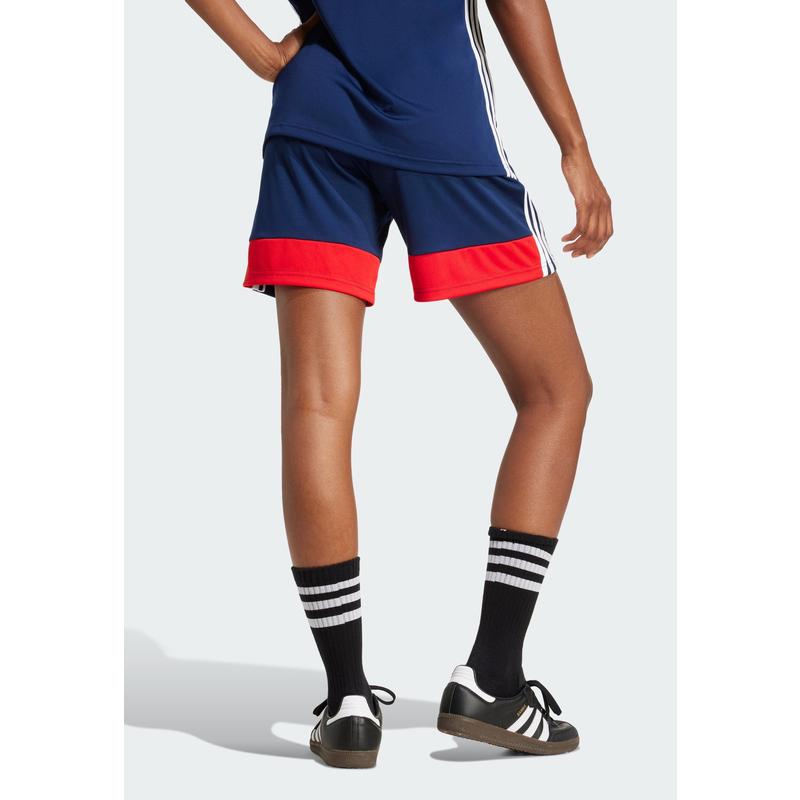 Adidas女士足球风格运动短裤防滑弹性腰围侧兜再生面料训练球裤高清大图