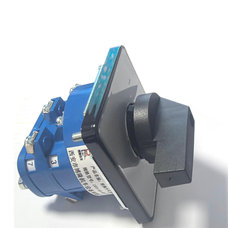博隆机车 转换开关 LW39-16A-40B-121/2 个高清大图