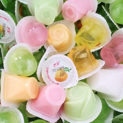 果冻布丁棒棒冰儿童零食批发蜡笔小新椰果肉果冻酸奶老冰棍 5斤装