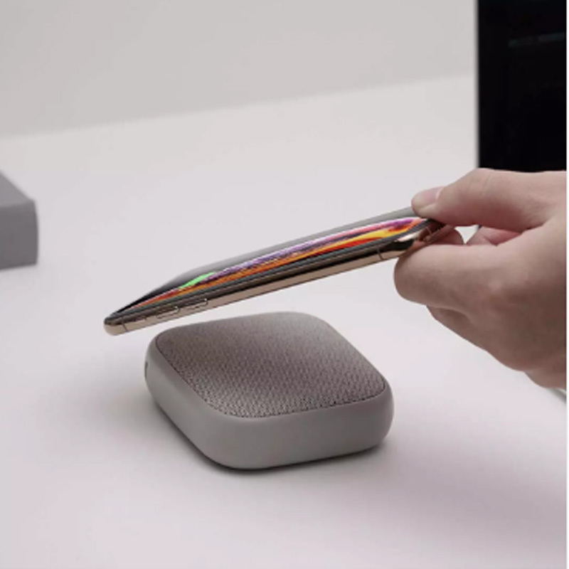 iDiskkSOLOVE素乐无线充电宝小巧便携10000mAh