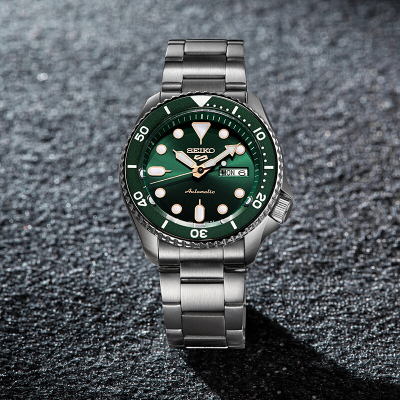 精工seiko手表新盾牌5号系列100米防水自动手动上链钢带绿水鬼运动