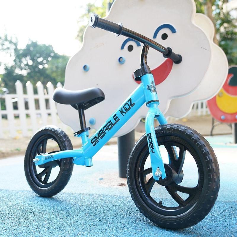 3轮溜溜车3岁6岁男女孩四轮滑滑车闪光踏板车初学者儿童平衡车免充气