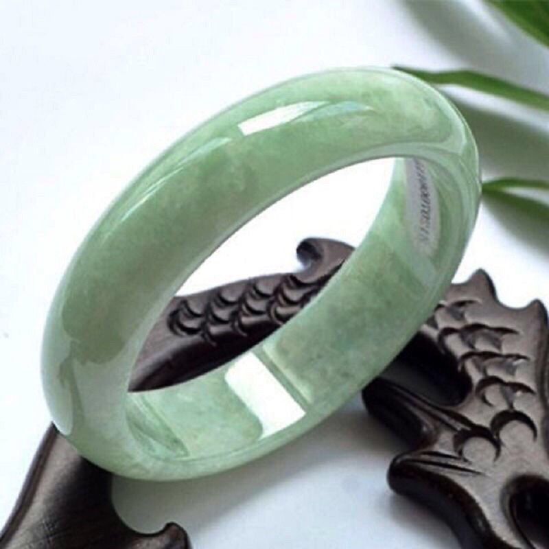 天然玉石手镯女款翡翠色贵州翠淡绿玉镯假一罚十54视频