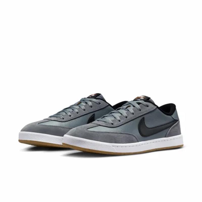 耐克(NIKE)男鞋休闲板鞋春季新款舒适缓震防滑性能出色经典款 ska